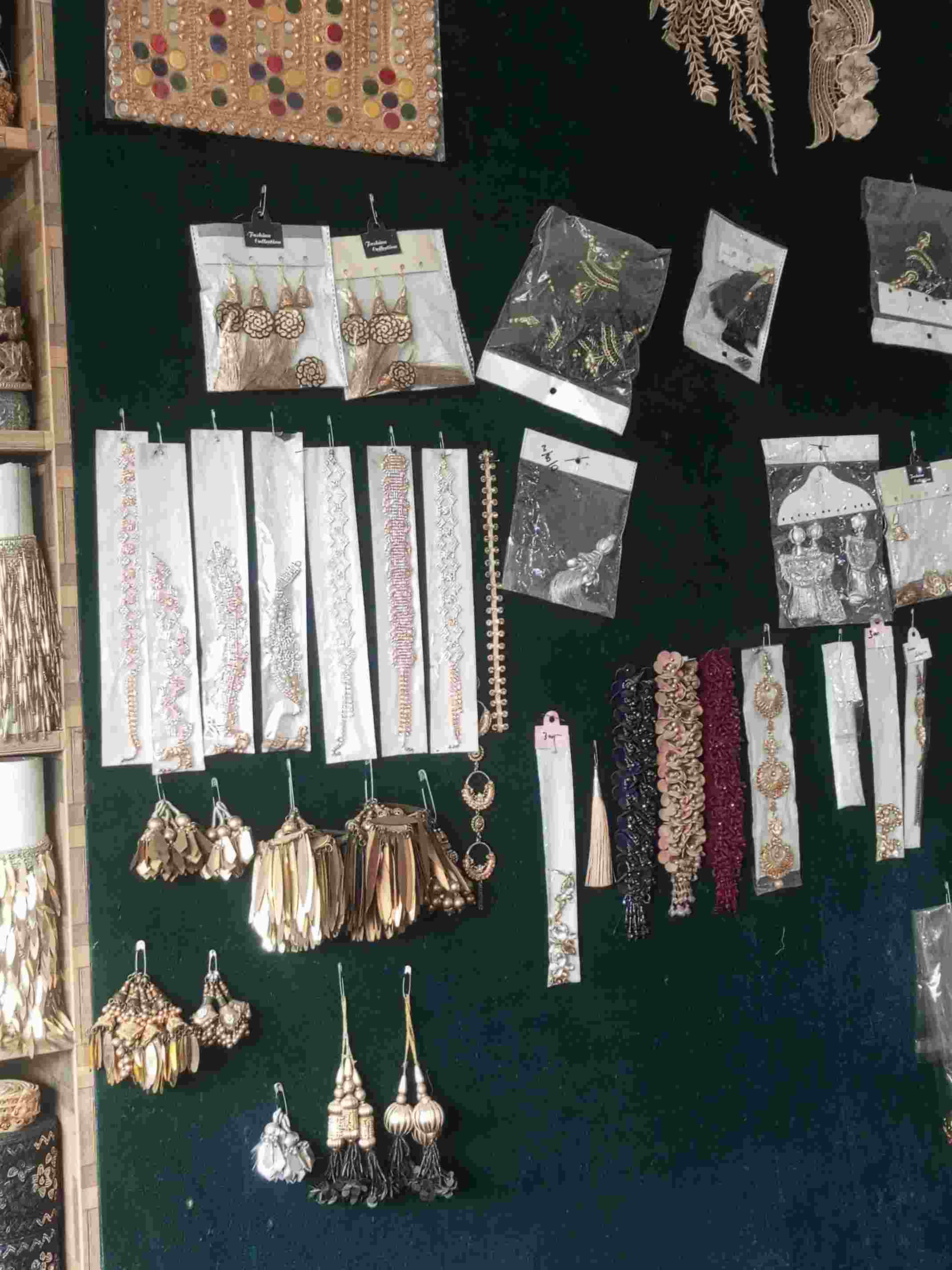 Kainat Tailors Maching Center & Boutique